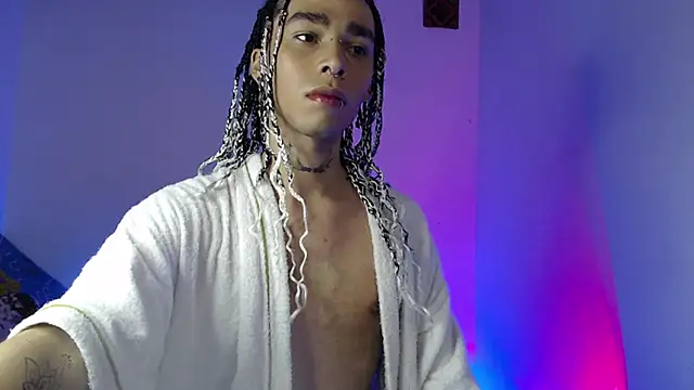 Snapshot of seven7xis chatting on February 2025 05:03:01 AM seven7xis online show from February 2025 05:03:01 AM