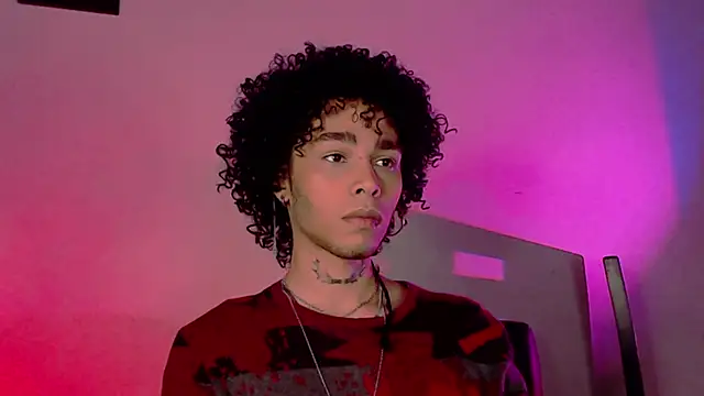 Snapshot of seven7xis chatting on January 2025 05:56:01 AM seven7xis online show from January 2025 05:56:01 AM