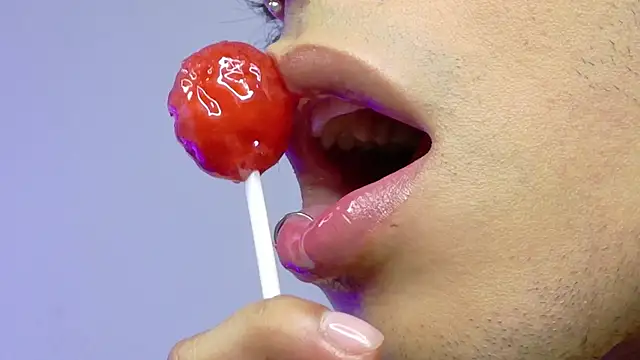 Snapshot of seven7xis chatting on March 2025 08:06:01 AM seven7xis online show from March 2025 08:06:01 AM