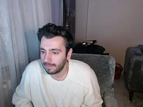 handsomeee04 online show from April 2026 10:34:01 PM