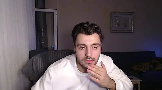 Snapshot of handsomeee04 chatting on March 2025 12:21:01 AM handsomeee04 online show from March 2025 12:21:01 AM