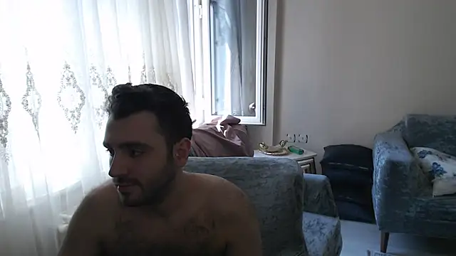 handsomeee04 online show from May 2026 11:22:02 AM