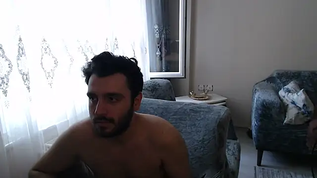 handsomeee04 online show from June 2026 01:34:01 PM
