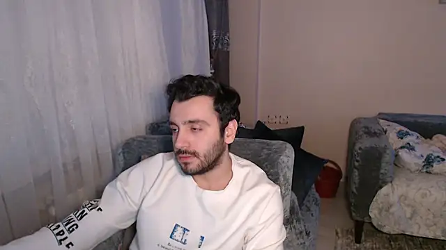 handsomeee04 online show from April 2026 12:39:01 AM