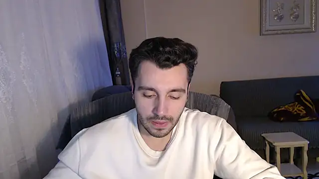 Snapshot of handsomeee04 chatting on November 2025 10:32:01 PM handsomeee04 online show from November 2025 10:32:01 PM