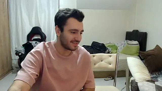 Snapshot of handsomeee04 chatting on October 2025 08:05:01 PM handsomeee04 online show from October 2025 08:05:01 PM