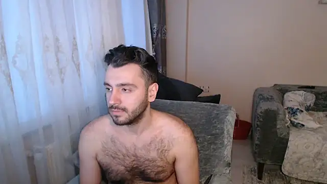 handsomeee04 online show from May 2026 05:05:02 PM