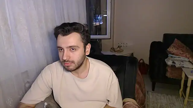 handsomeee04 online show from May 2026 05:40:01 PM