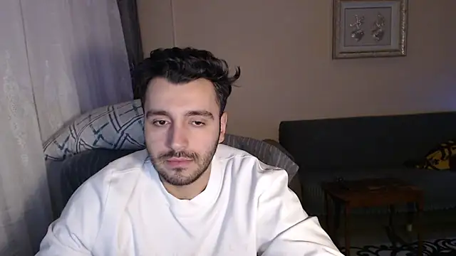 Snapshot of handsomeee04 chatting on November 2025 10:10:01 PM handsomeee04 online show from November 2025 10:10:01 PM