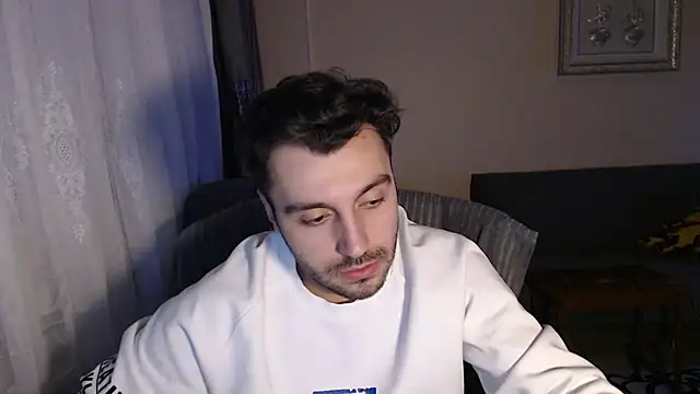 Snapshot of handsomeee04 chatting on November 2025 10:13:01 PM handsomeee04 online show from November 2025 10:13:01 PM