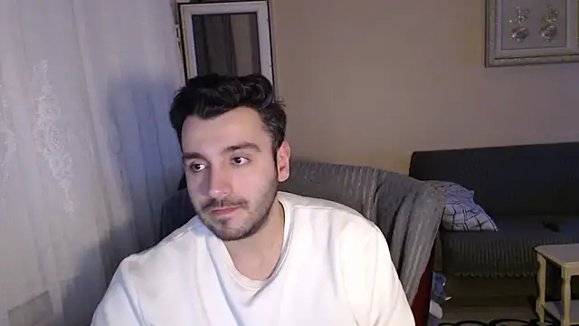 Snapshot of handsomeee04 chatting on November 2025 11:05:01 PM handsomeee04 online show from November 2025 11:05:01 PM