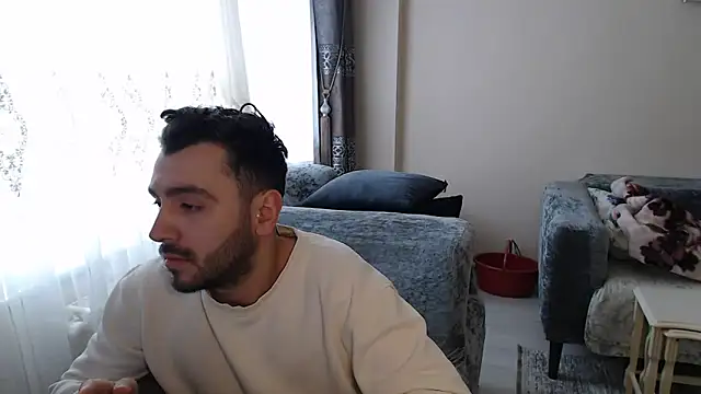 handsomeee04 online show from May 2026 03:17:01 PM