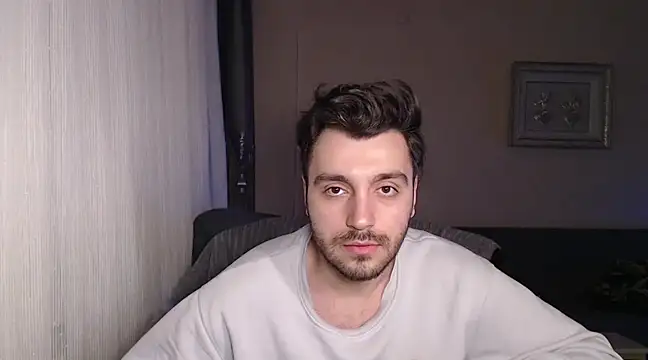 Snapshot of handsomeee04 chatting on March 2025 01:00:02 AM handsomeee04 online show from March 2025 01:00:02 AM