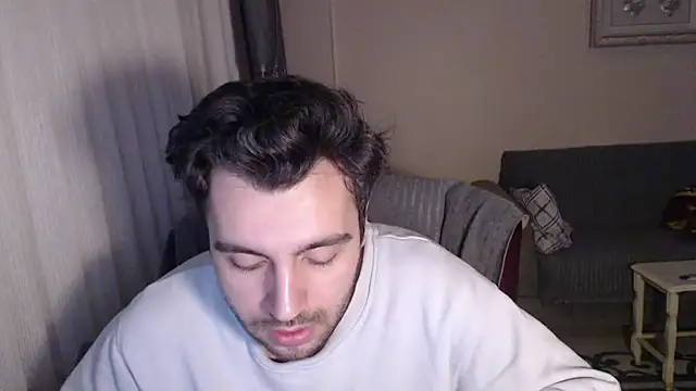 Snapshot of handsomeee04 chatting on October 2025 10:28:02 PM handsomeee04 online show from October 2025 10:28:02 PM