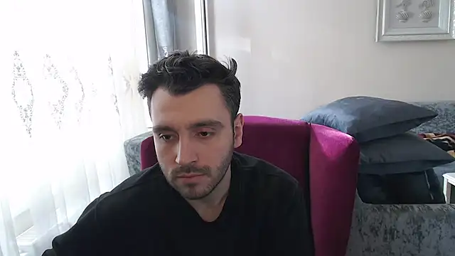 handsomeee04 online show from February 2026 01:33:02 PM