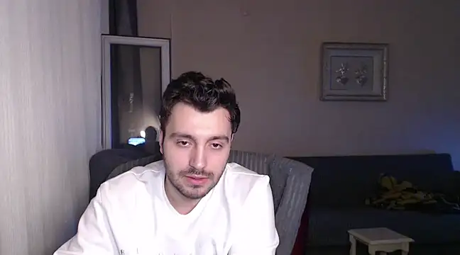 Snapshot of handsomeee04 chatting on March 2025 01:24:02 AM handsomeee04 online show from March 2025 01:24:02 AM