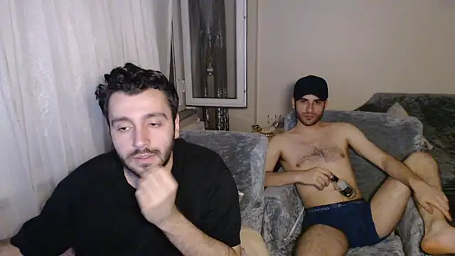 handsomeee04 online show from June 2026 01:28:02 AM