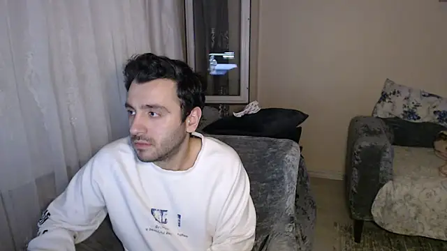 handsomeee04 online show from April 2026 02:24:02 AM