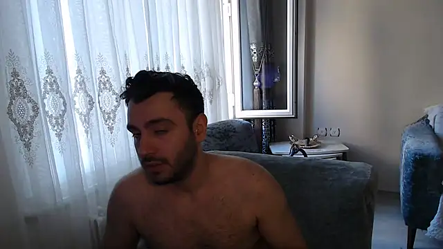 handsomeee04 online show from June 2026 04:39:01 PM