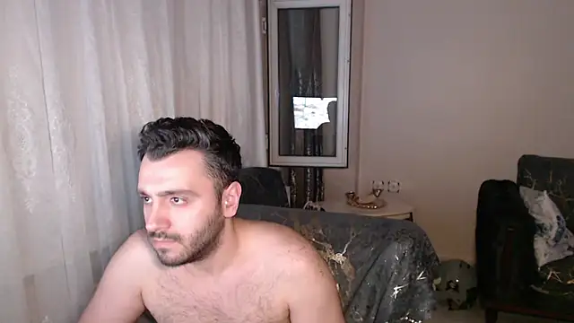 handsomeee04 online show from July 2026 10:49:01 PM