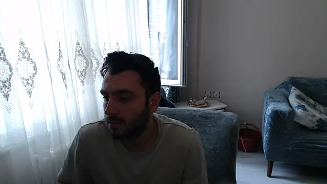 handsomeee04 online show from May 2026 12:46:01 PM