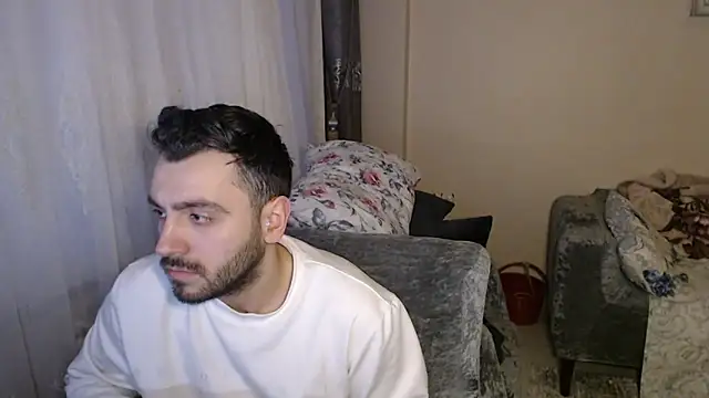 handsomeee04 online show from May 2026 05:27:02 PM