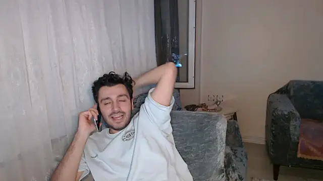 handsomeee04 online show from June 2026 11:13:02 PM