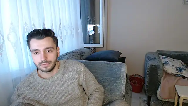 handsomeee04 online show from April 2026 04:55:01 PM