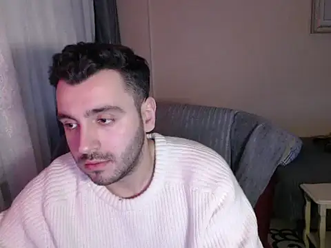 handsomeee04 online show from January 2026 10:38:02 PM