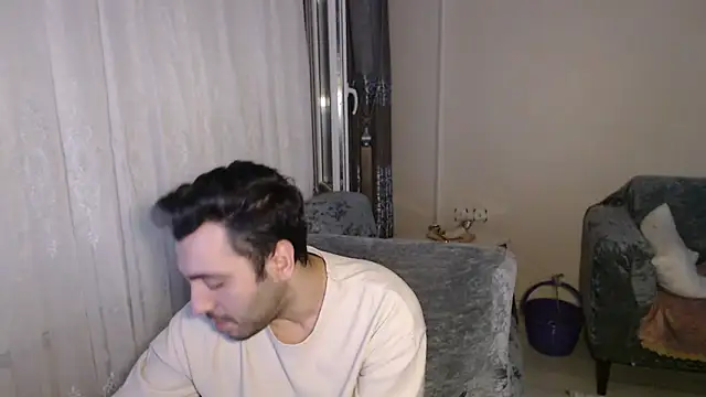handsomeee04 online show from June 2026 08:43:02 PM