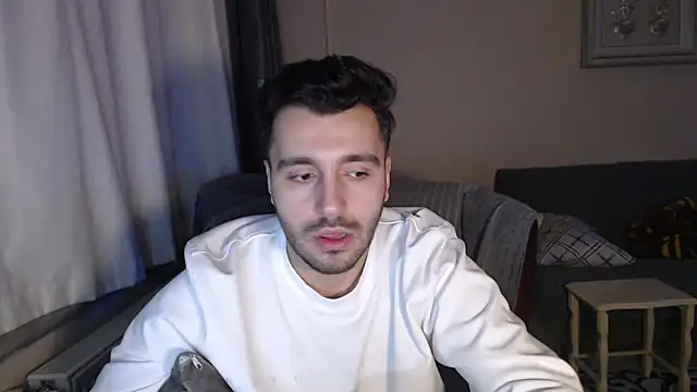 Snapshot of handsomeee04 chatting on November 2025 04:34:02 PM handsomeee04 online show from November 2025 04:34:02 PM