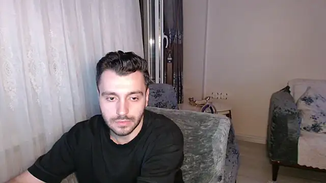 handsomeee04 online show from June 2026 10:36:01 PM