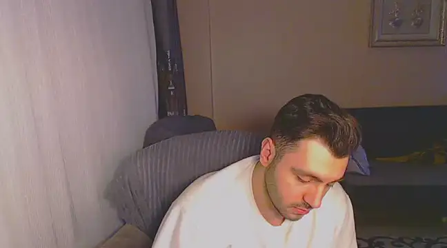 Snapshot of handsomeee04 chatting on February 2025 09:55:01 PM handsomeee04 online show from February 2025 09:55:01 PM