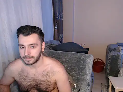 handsomeee04 online show from April 2026 10:38:01 PM