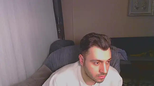 Snapshot of handsomeee04 chatting on February 2025 05:04:02 PM handsomeee04 online show from February 2025 05:04:02 PM