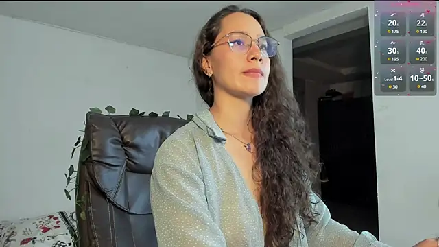 emmaTorres1 online show from March 2025 11:53:01 PM