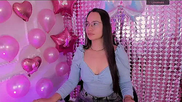 emmaTorres1 online show from October 2025 02:07:01 PM