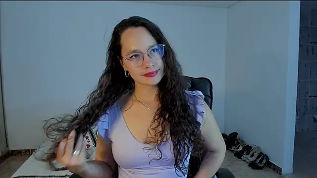 emmaTorres1 online show from March 2025 02:39:02 AM