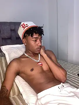 Boy cock18 online show from February 2025 02:05:02 AM