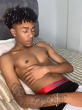 Boy cock18 online show from March 2025 06:20:02 AM
