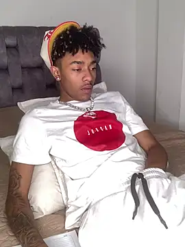 Boy cock18 online show from March 2025 08:22:01 AM