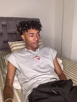 Boy cock18 online show from February 2025 05:00:01 AM