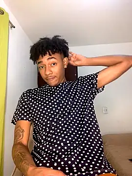 Boy cock18 online show from November 2025 10:02:02 PM