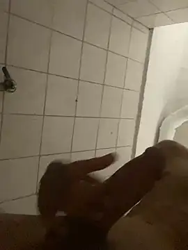 Snapshot of ekskekejejej chatting on September 2025 02:57:02 PM ekskekejejej online show from September 2025 02:57:02 PM