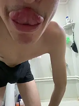 Snapshot of ekskekejejej chatting on February 2026 12:44:02 PM ekskekejejej online show from February 2026 12:44:02 PM