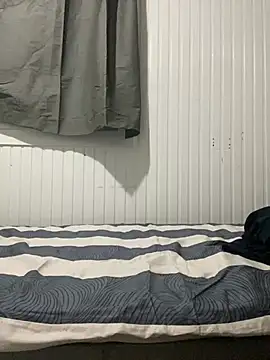 Snapshot of ekskekejejej chatting on February 2025 03:33:01 PM ekskekejejej online show from February 2025 03:33:01 PM