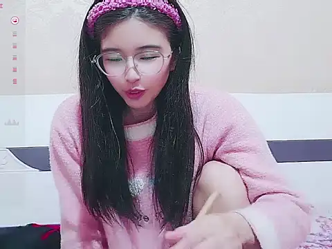 Snapshot of lingling998 chatting on February 2025 06:01:02 PM lingling998 online show from February 2025 06:01:02 PM