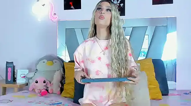 supradoll online show from March 2025 06:39:02 PM