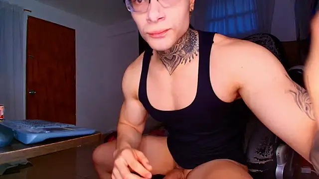 DennisWalkerr online show from July 2026 11:17:02 PM
