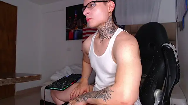 DennisWalkerr online show from March 2025 02:51:02 AM